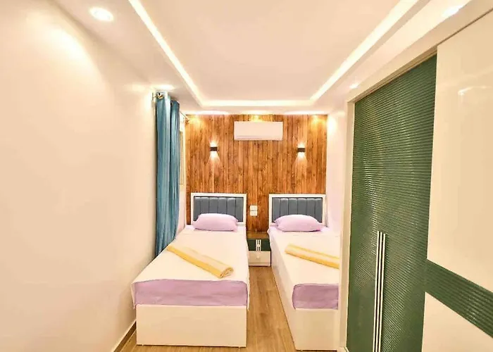 Moon House Villa *