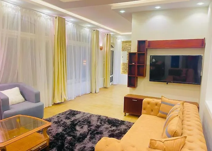 Moon House Villa *